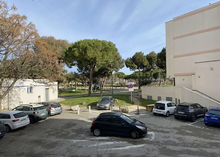 De Charme Avec Parking Privatif, Climatisation, Wi-fi Et Loggia Fermee A - Fr-1-553-96 Balaruc-les-Bains