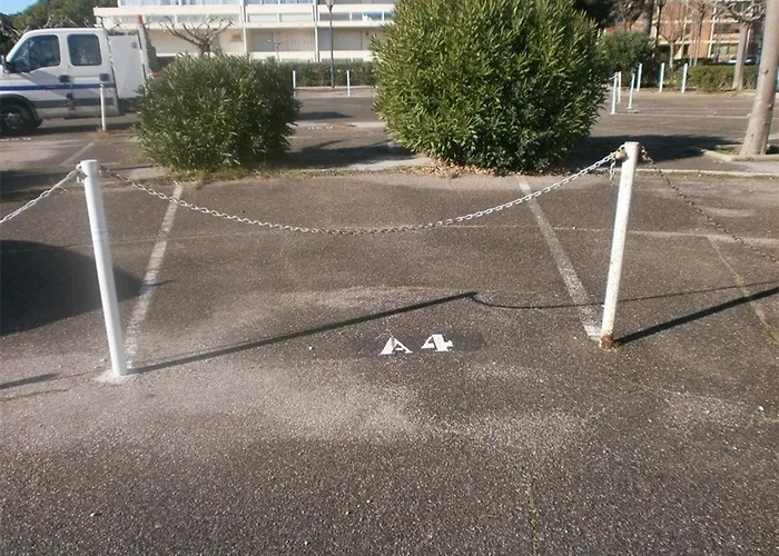 De Charme Avec Parking Privatif, Climatisation, Wi-fi Et Loggia Fermee A - Fr-1-553-96 * Balaruc-les-Bains